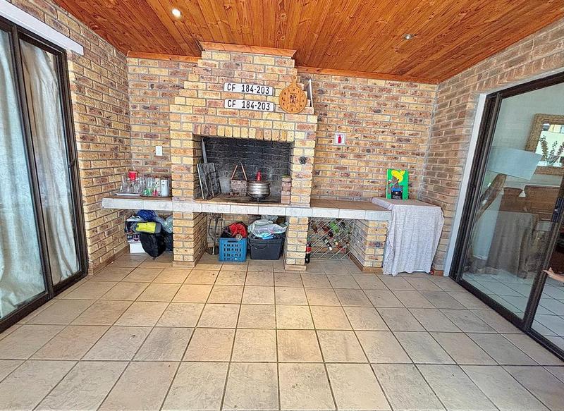 4 Bedroom Property for Sale in Richwood Western Cape